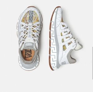 Versace Trigreca Sneakers, NIB